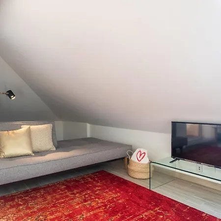 Πανσιόν Duques Luxury