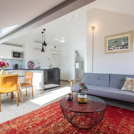 Duques Luxury בית הארחה 4*